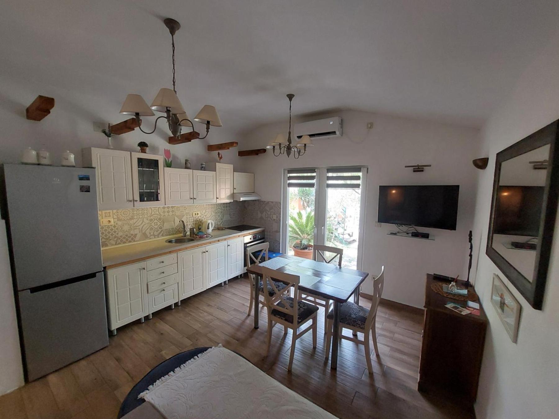 Garden Apartmant Near Sea Котор Экстерьер фото